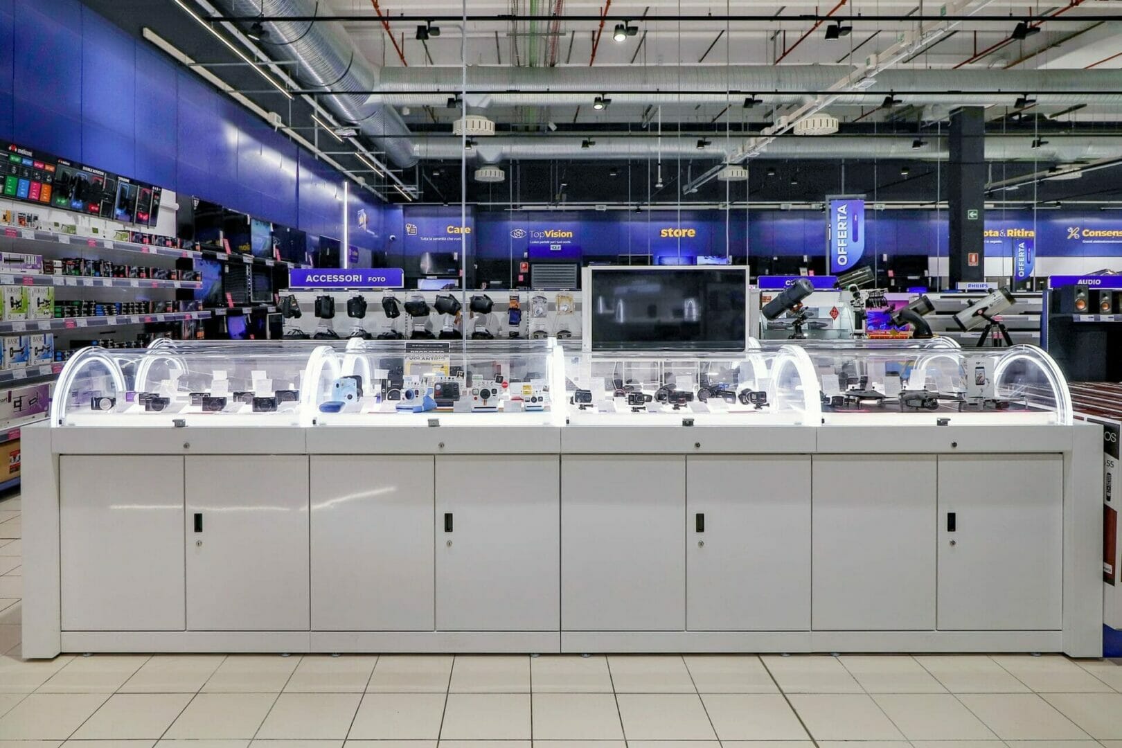 I prodotti METALSISTEM SIDAC protagonisti del retail dell'elettronica 5 IMG 0733